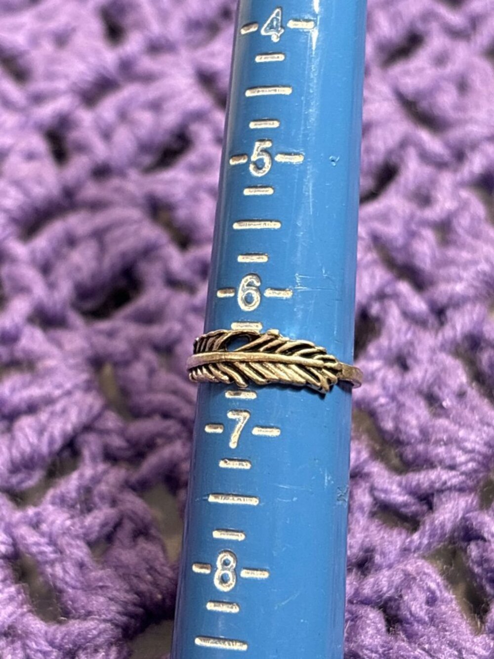 Silvertone Feather Ring Size 6.5